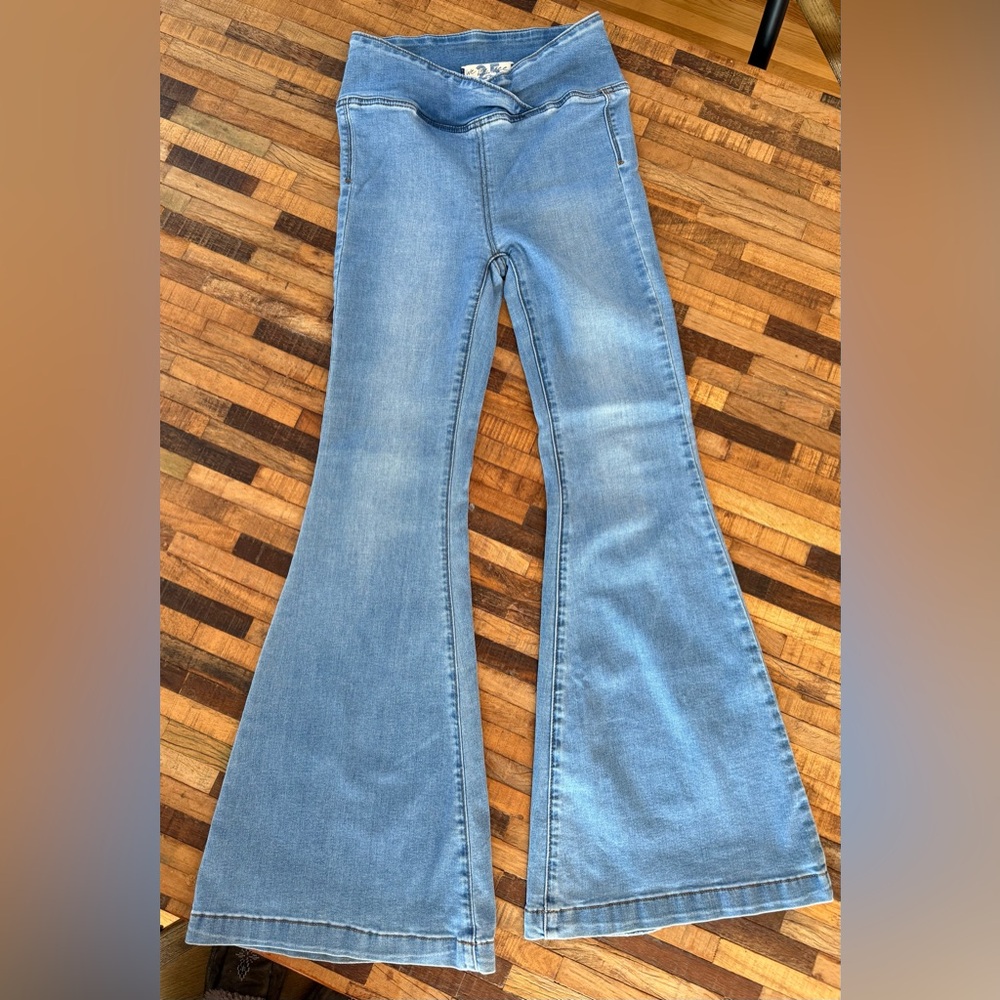 FP Classic Blue Flared stretchy Women Jeans 25